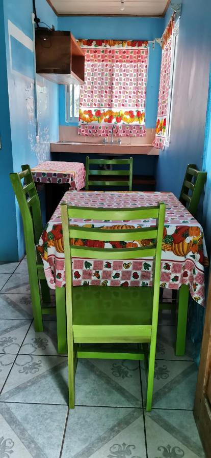 Cabinas Mitchaelle'S Puerto Viejo de Talamanca Esterno foto