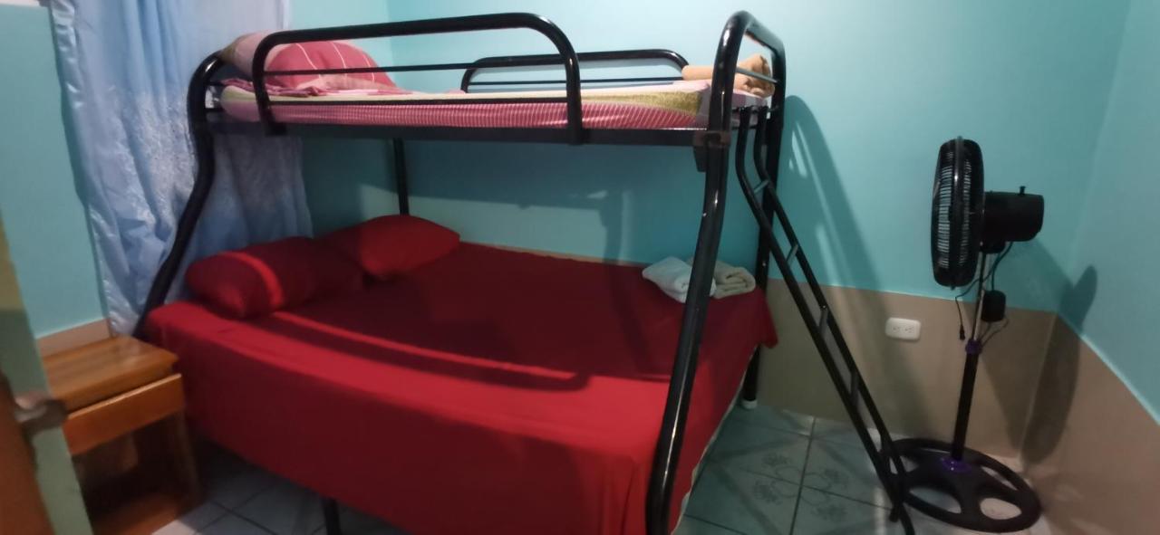 Cabinas Mitchaelle'S Puerto Viejo de Talamanca Esterno foto