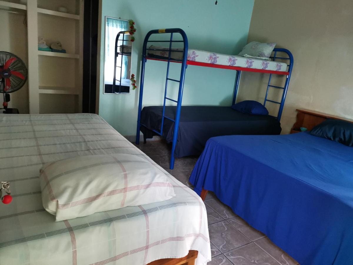 Cabinas Mitchaelle'S Puerto Viejo de Talamanca Esterno foto