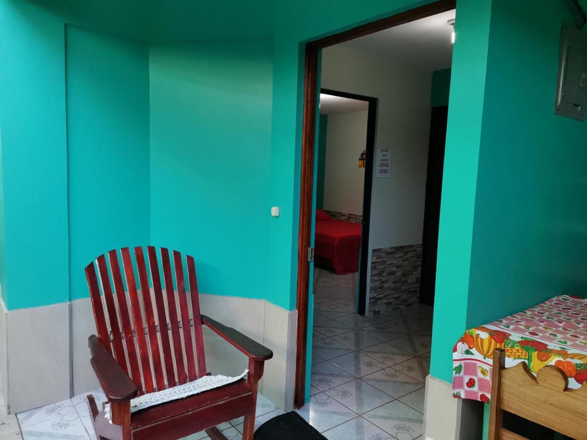 Cabinas Mitchaelle'S Puerto Viejo de Talamanca Esterno foto